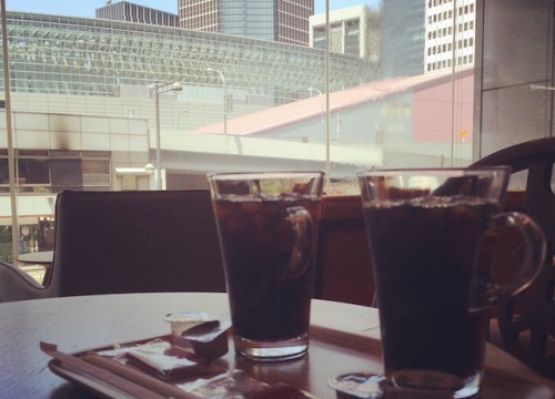 大川隆法の本が読み放題というカオスなブックカフェ「HAPPY SCIENCE GINZA」に行ってみた